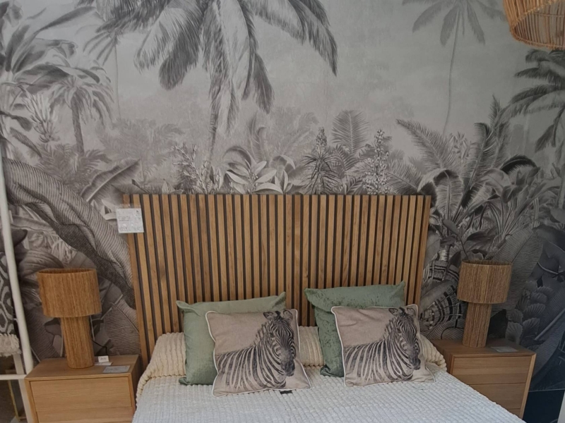 Te ofrecemos mueble romántico, colonial, forja, rústico, clásico, vintage o retro, nórdico, moderno, lacado, romántico, afrancesado, macizo, industrial, minimalista, adaptados a tus medidas y necesidades. Escogemos la tapicería meticulosamente, buscando siempre el mayor confort con el más actual diseño.
