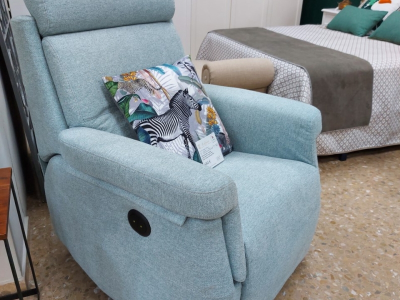 Te ofrecemos mueble romántico, colonial, forja, rústico, clásico, vintage o retro, nórdico, moderno, lacado, romántico, afrancesado, macizo, industrial, minimalista, adaptados a tus medidas y necesidades. Escogemos la tapicería meticulosamente, buscando siempre el mayor confort con el más actual diseño.
